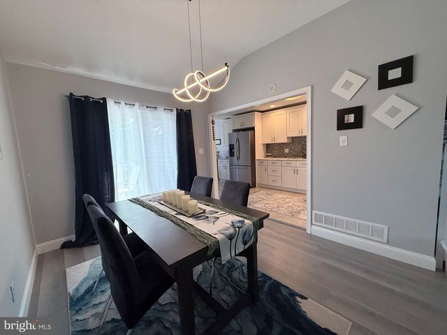 214 WELSFORD RD, Fairless Hills, PA 19030