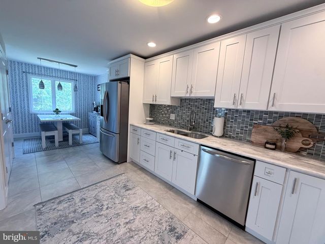 214 WELSFORD RD, Fairless Hills, PA 19030