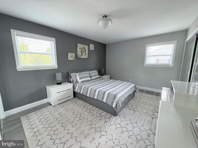 214 WELSFORD RD, Fairless Hills, PA 19030
