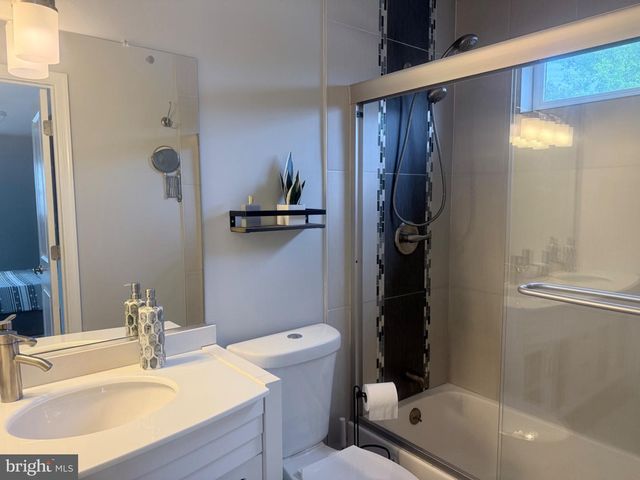 214 WELSFORD RD, Fairless Hills, PA 19030