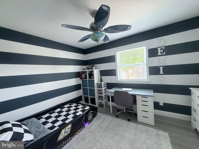214 WELSFORD RD, Fairless Hills, PA 19030