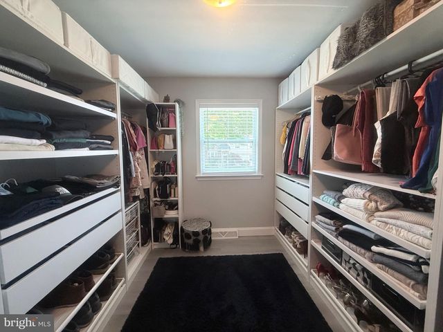 214 WELSFORD RD, Fairless Hills, PA 19030