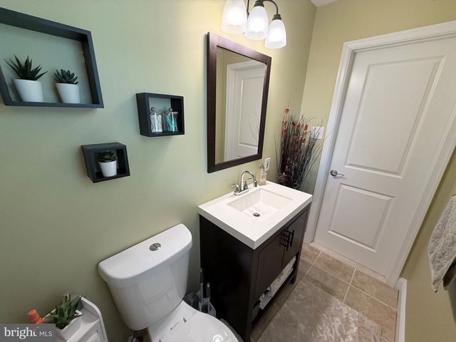 214 WELSFORD RD, Fairless Hills, PA 19030