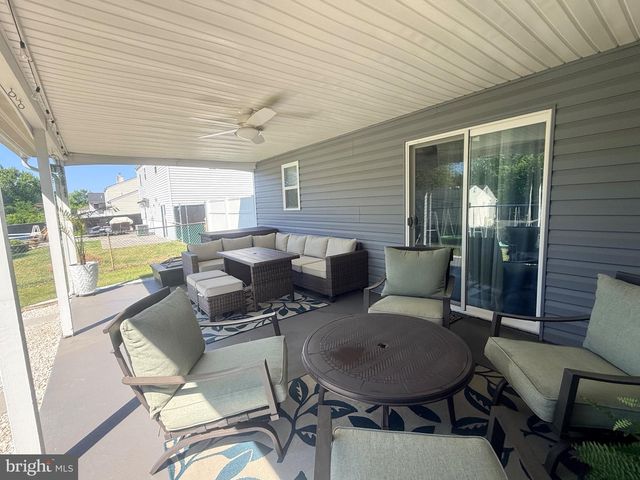 214 WELSFORD RD, Fairless Hills, PA 19030