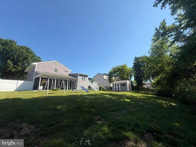 214 WELSFORD RD, Fairless Hills, PA 19030