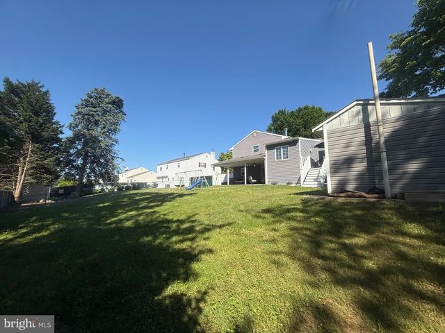 214 WELSFORD RD, Fairless Hills, PA 19030