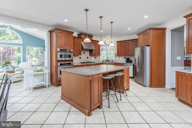 313 BELMONT CT, Mullica Hill, NJ 08062