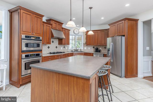 313 BELMONT CT, Mullica Hill, NJ 08062