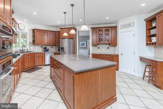 313 BELMONT CT, Mullica Hill, NJ 08062
