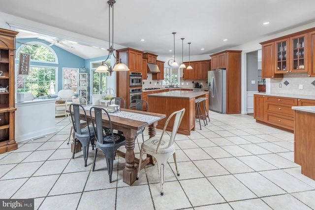 313 BELMONT CT, Mullica Hill, NJ 08062