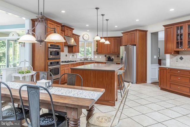 313 BELMONT CT, Mullica Hill, NJ 08062