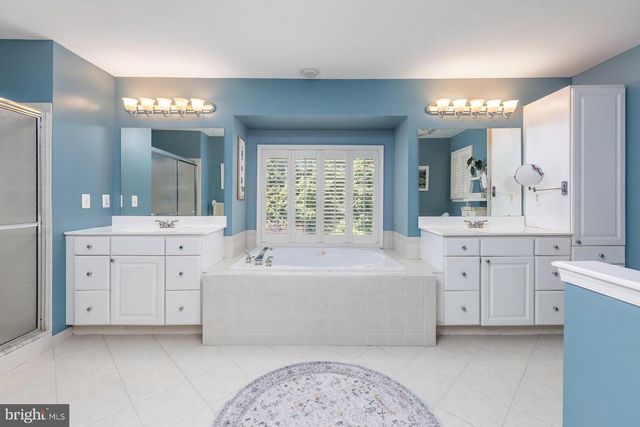 313 BELMONT CT, Mullica Hill, NJ 08062