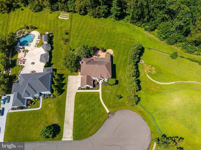 313 BELMONT CT, Mullica Hill, NJ 08062