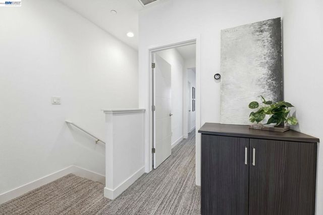 931 Edy Ln, Oakland, CA 94607