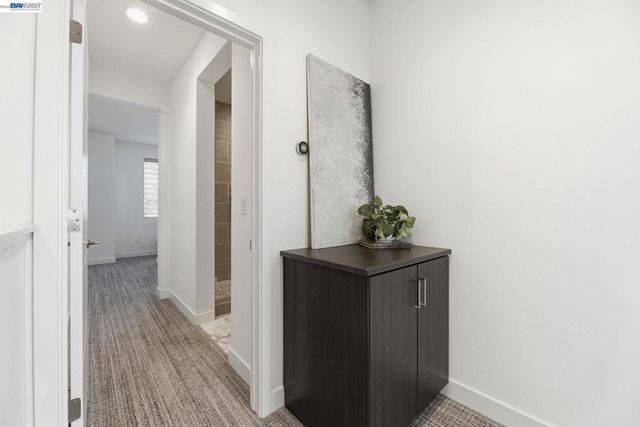931 Edy Ln, Oakland, CA 94607