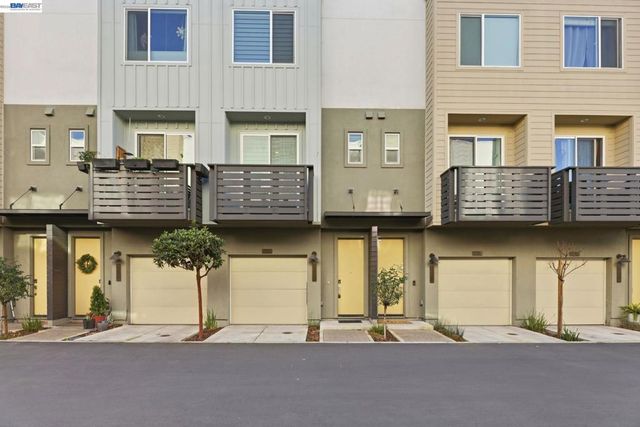 931 Edy Ln, Oakland, CA 94607