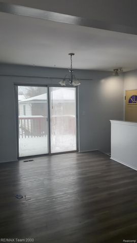 30058 Halecreek Street, Romulus, MI 48174