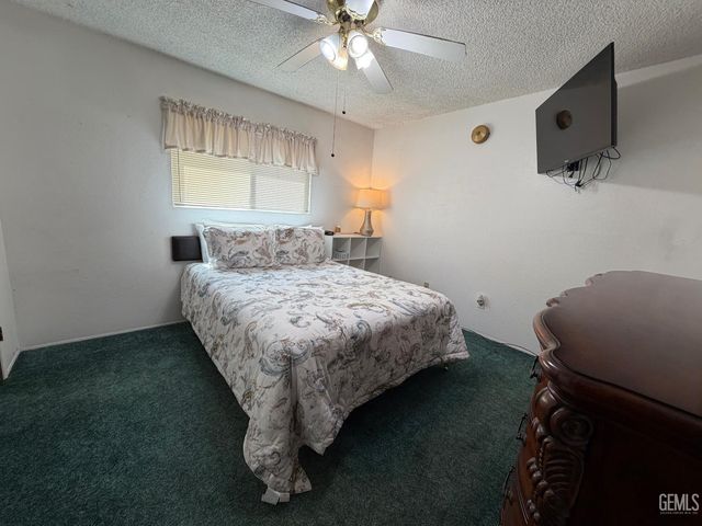 2005 Avondale Drive, Bakersfield, CA 93306