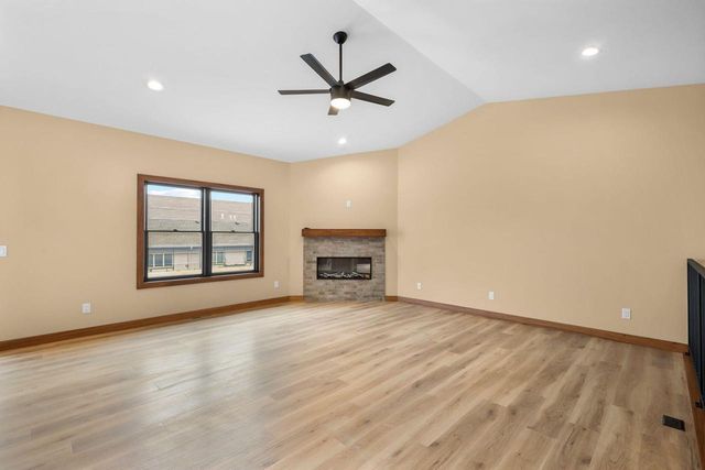 638 Sunset & 217 Dale Drive, Lodi, WI 53555