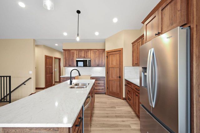 638 Sunset & 217 Dale Drive, Lodi, WI 53555