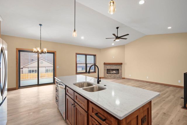 638 Sunset & 217 Dale Drive, Lodi, WI 53555