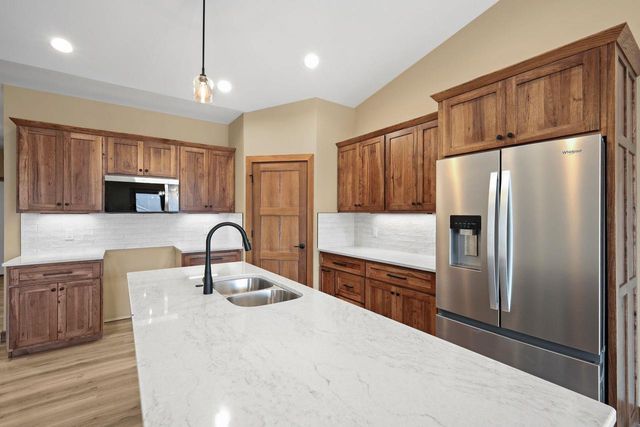 638 Sunset & 217 Dale Drive, Lodi, WI 53555