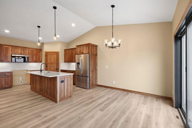 638 Sunset & 217 Dale Drive, Lodi, WI 53555