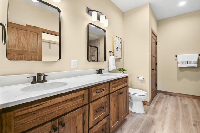 638 Sunset & 217 Dale Drive, Lodi, WI 53555
