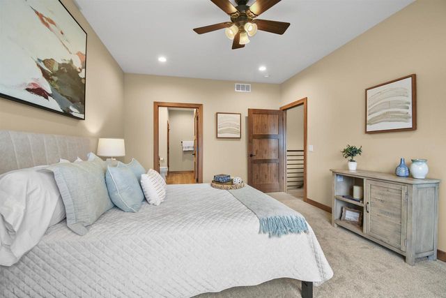 638 Sunset & 217 Dale Drive, Lodi, WI 53555