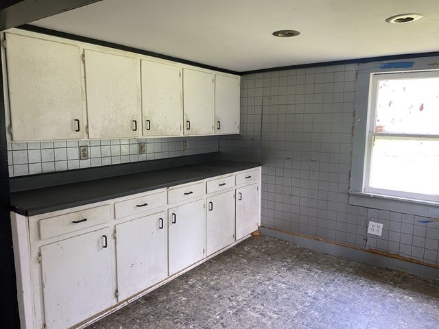 1499 Turnpike Rd, Summertown, TN 38483