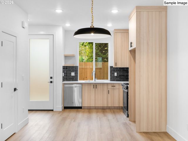 3556 N Haight Ave 4, Portland, OR 97227