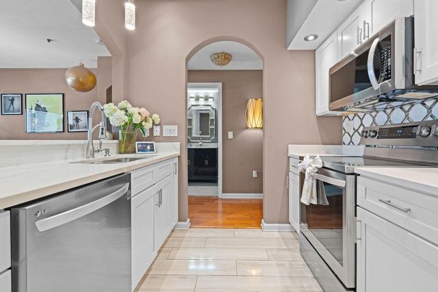 665 Tennessee St Apt 508, Memphis, TN 38103