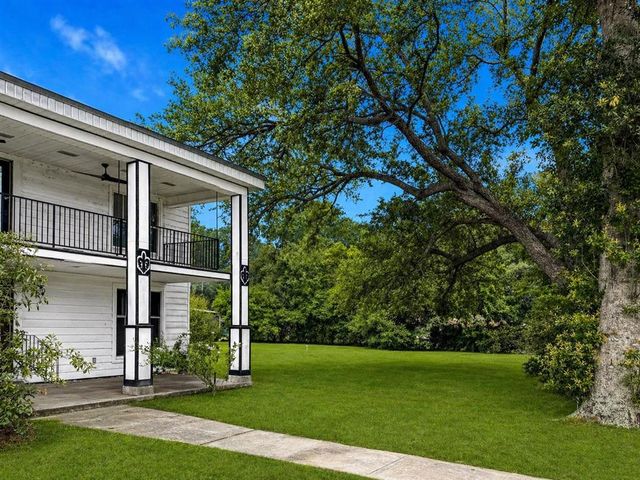 401 W First St Street, Iowa, LA 70647