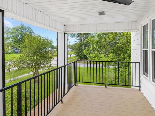 401 W First St Street, Iowa, LA 70647