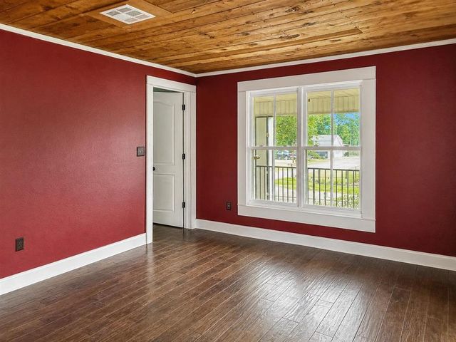 401 W First St Street, Iowa, LA 70647