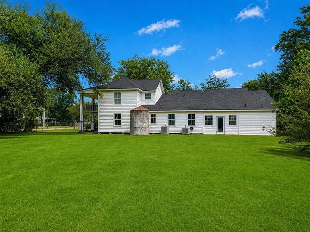 401 W First St Street, Iowa, LA 70647