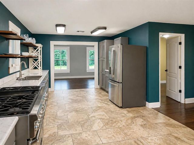 401 W First St Street, Iowa, LA 70647
