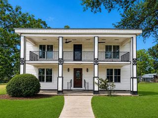 401 W First St Street, Iowa, LA 70647