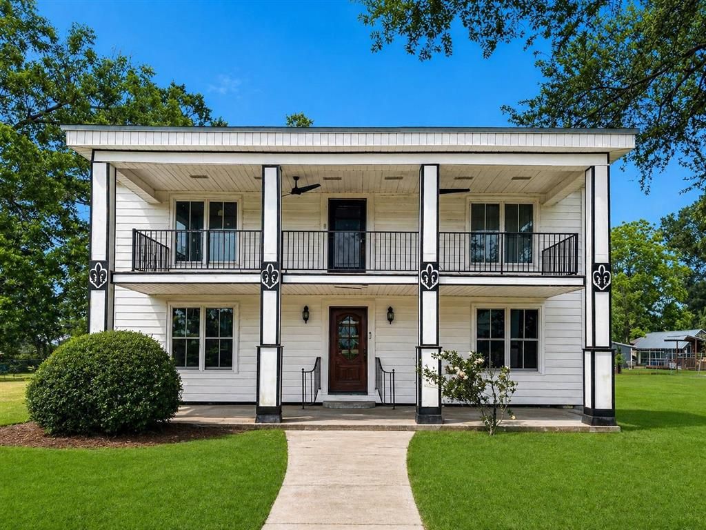 401 W First St Street, Iowa, LA 70647