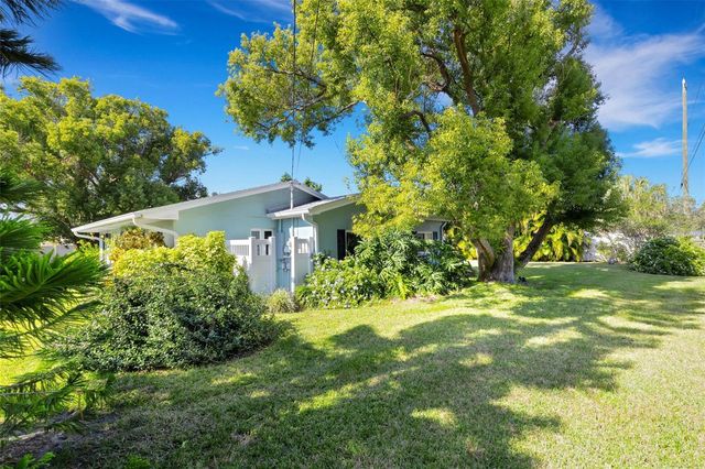 2529 SUNSET DRIVE, Largo, FL 33770