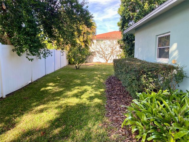 2529 SUNSET DRIVE, Largo, FL 33770