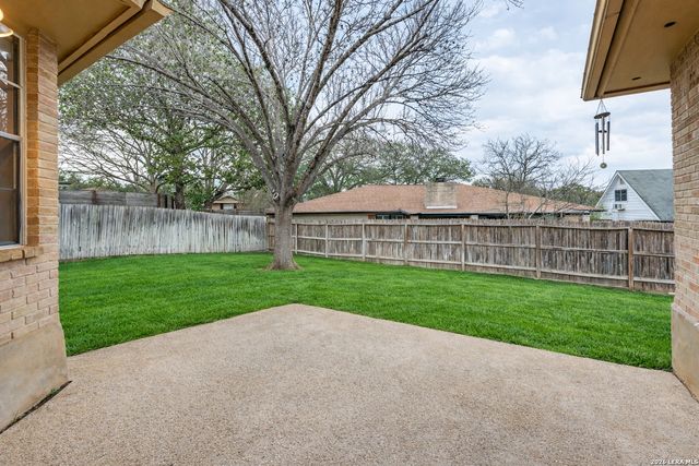 2011 Broken Oak, San Antonio, TX 78232