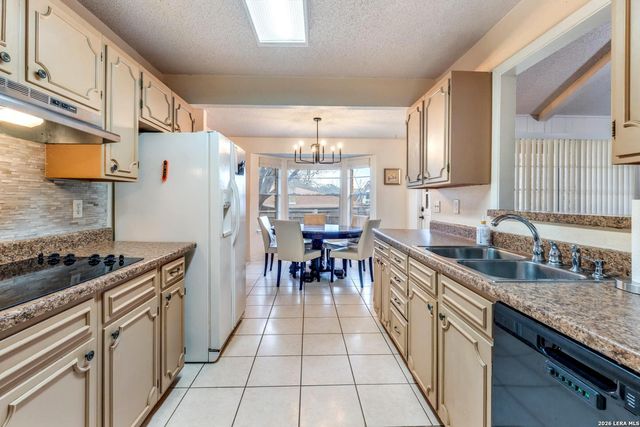 2011 Broken Oak, San Antonio, TX 78232