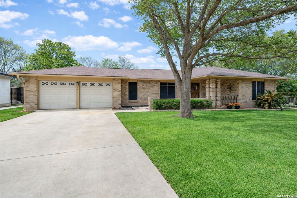 2011 Broken Oak, San Antonio, TX 78232