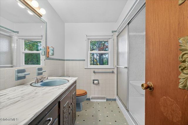 44 Damask Drive, Clifton Park, NY 12065