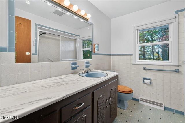 44 Damask Drive, Clifton Park, NY 12065