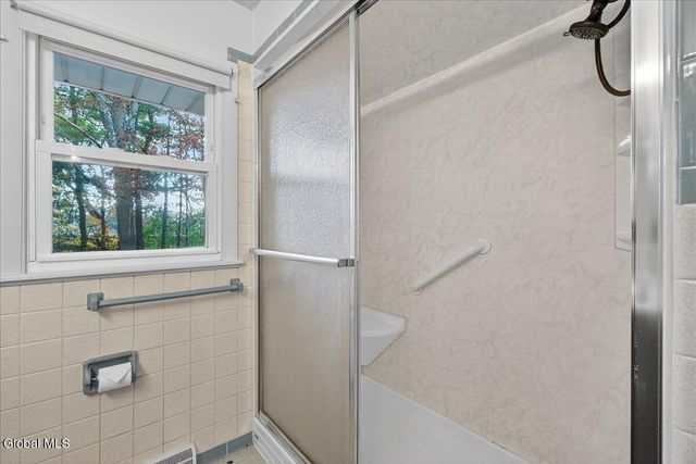 44 Damask Drive, Clifton Park, NY 12065