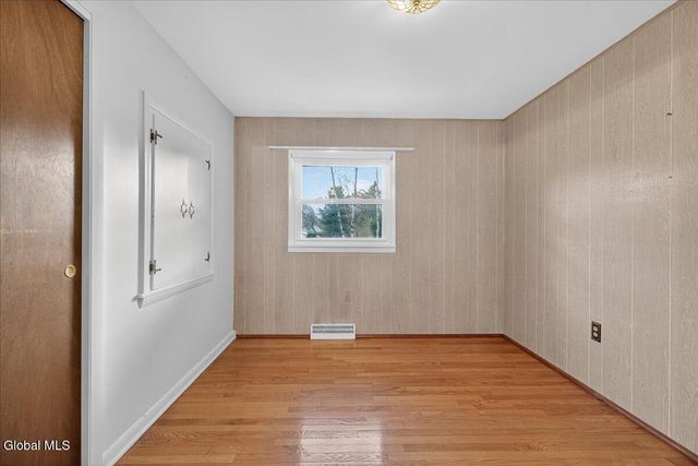 44 Damask Drive, Clifton Park, NY 12065