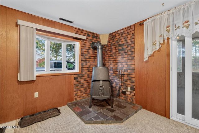 44 Damask Drive, Clifton Park, NY 12065