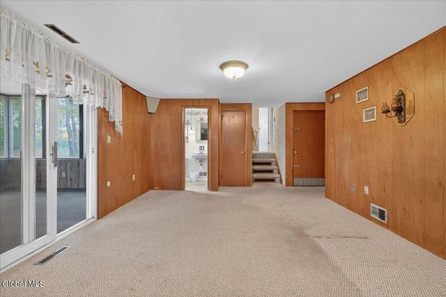 44 Damask Drive, Clifton Park, NY 12065